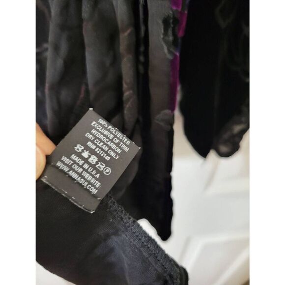 Revolve, Anna Sui Rose Border Burnout Velvet Open Cardigan in Black Multi PS - Picture 10 of 10